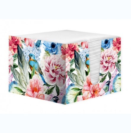 Салфетки  Лилия 100л белые в коробочке Жардин 