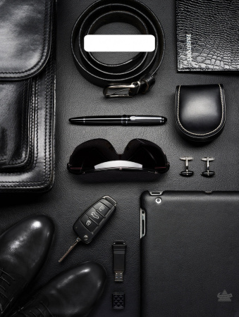 Пакет вырубная ручка 400х310х0,060 ламин Деловые в черном /50/500